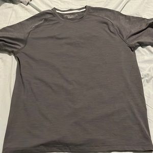 Brand new, never worn Peter Millar Large Grey Aurora Performance T-Shirt